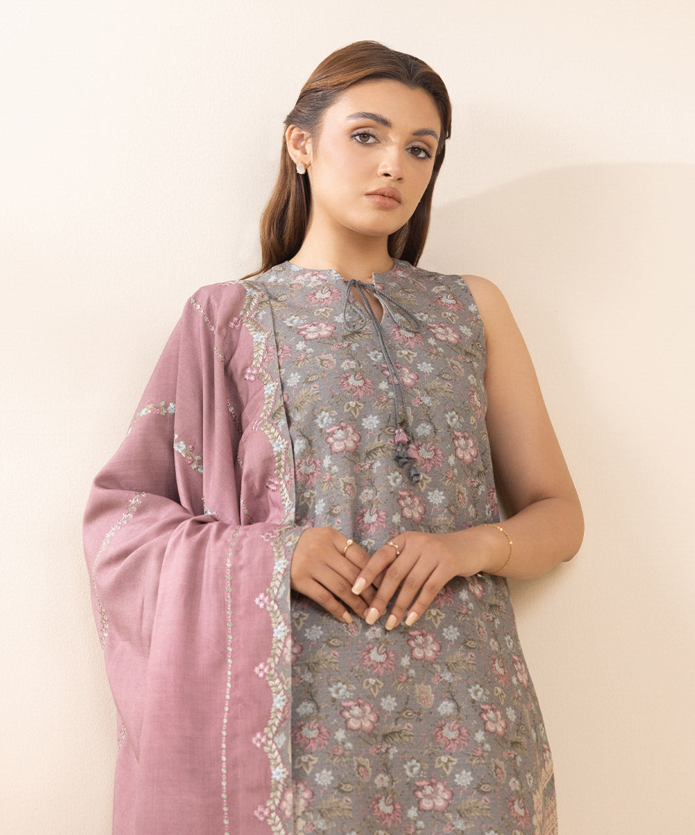 Women's Unstitched Khaddar Embroidered Grey 3 Piece Suit