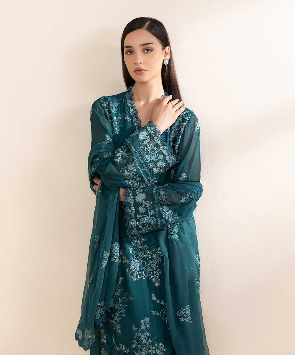 Women's Unstitched Georgette Chiffon Green Embroidered 3 Piece Suit