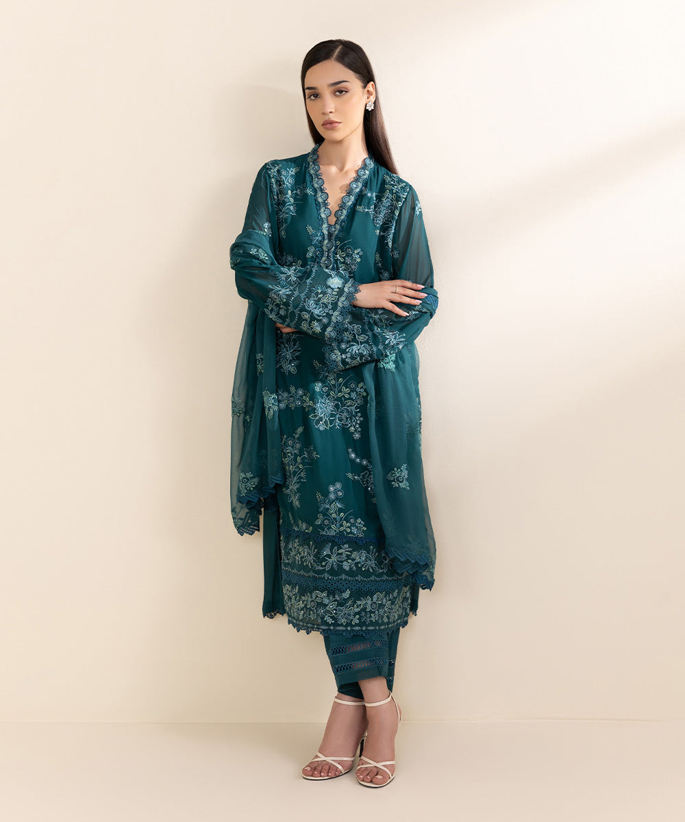 Women's Unstitched Georgette Chiffon Green Embroidered 3 Piece Suit