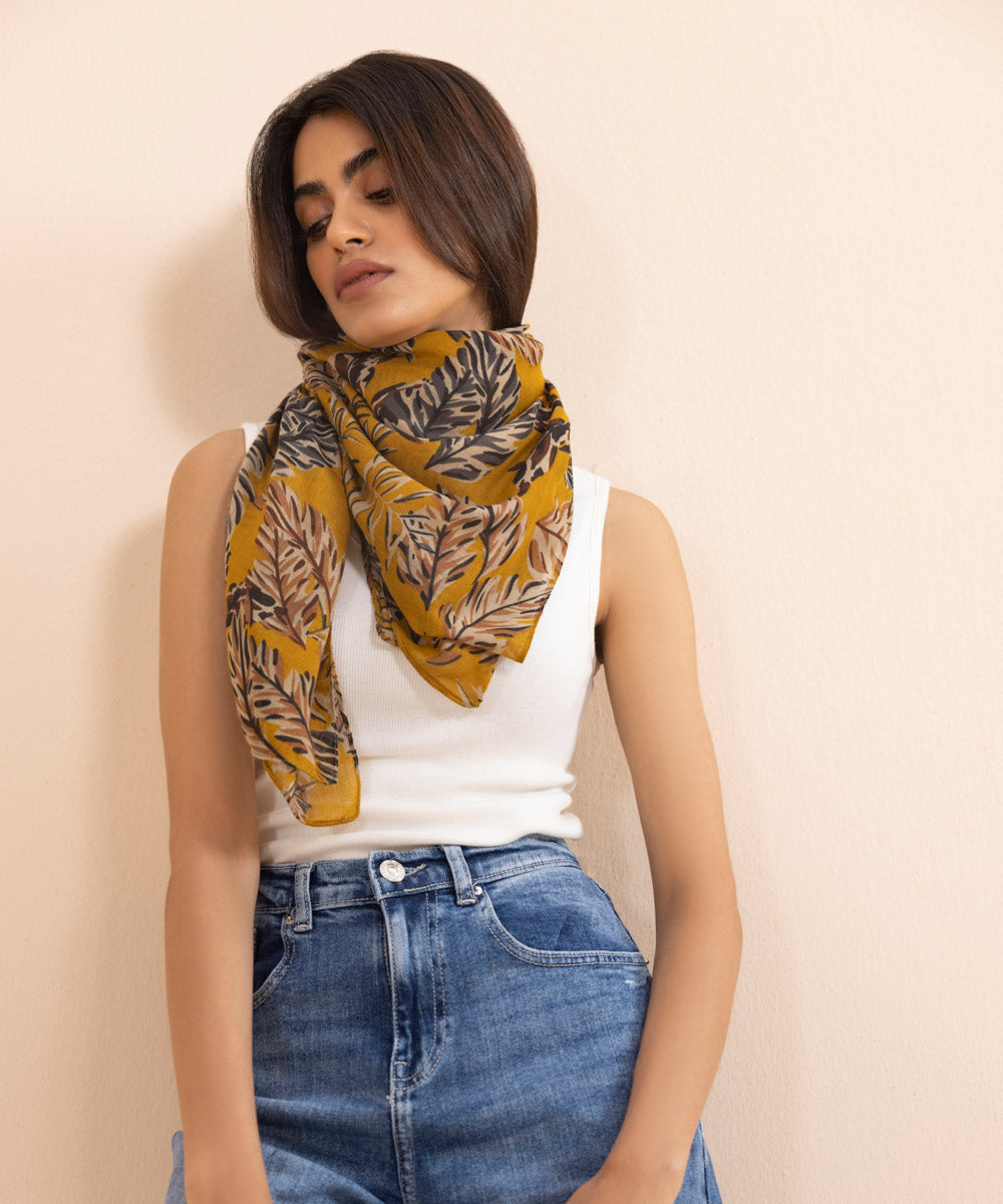 Women's Black and Mustard Lightweight Printed Polyester Scarf 