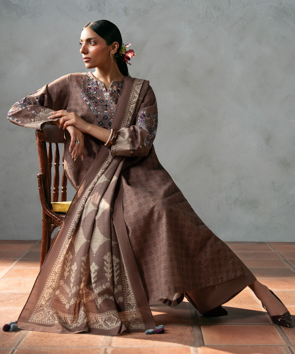 Women's Unstitched Light Khaddar Embroidered Tea Pink 3 Piece Suit