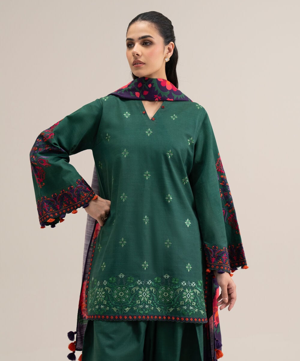 Women's Unstitched Premium Khaddar Embroidered Green 3 Piece Suit