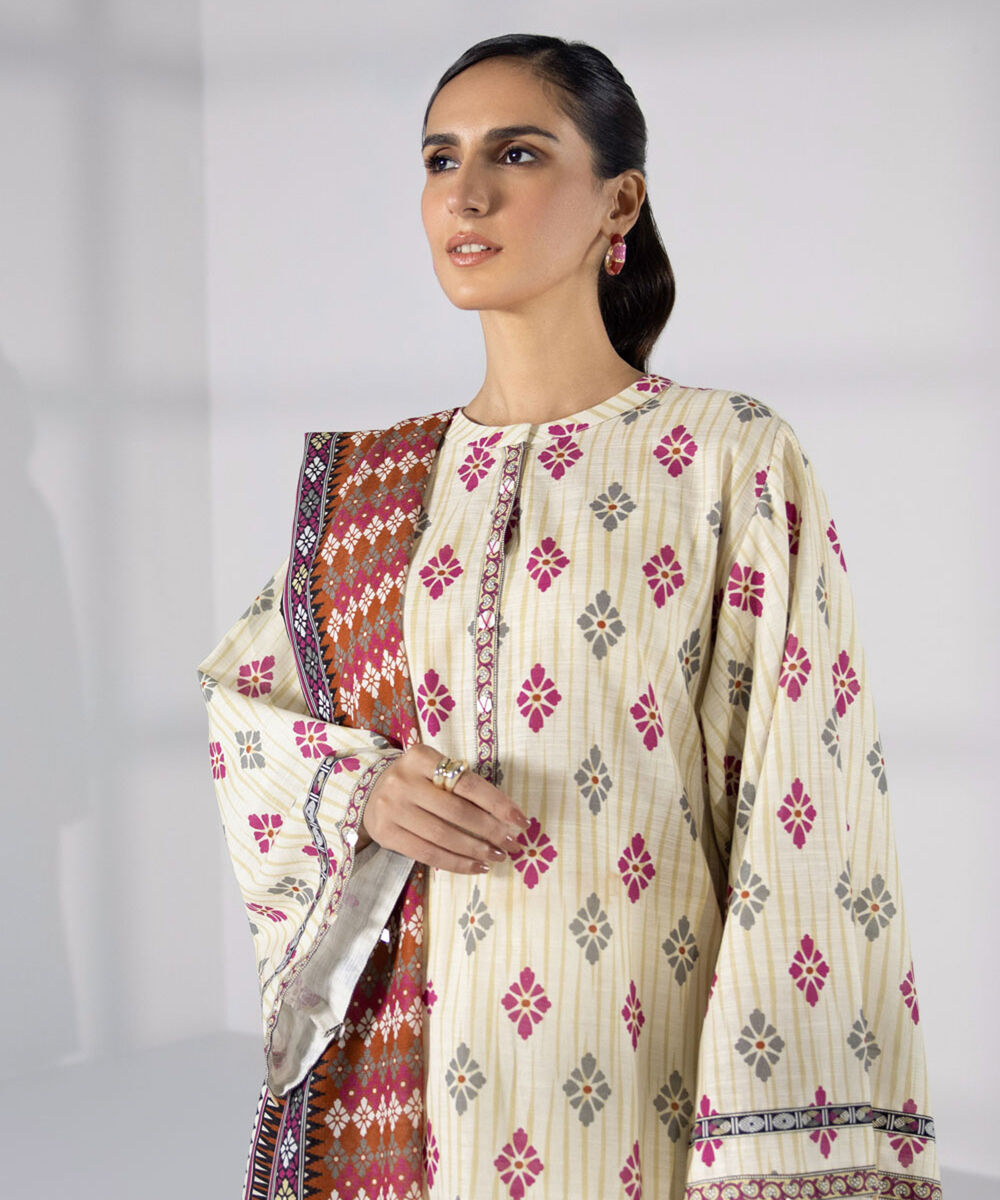 Ladies Khaddar Unstitched Three Piece