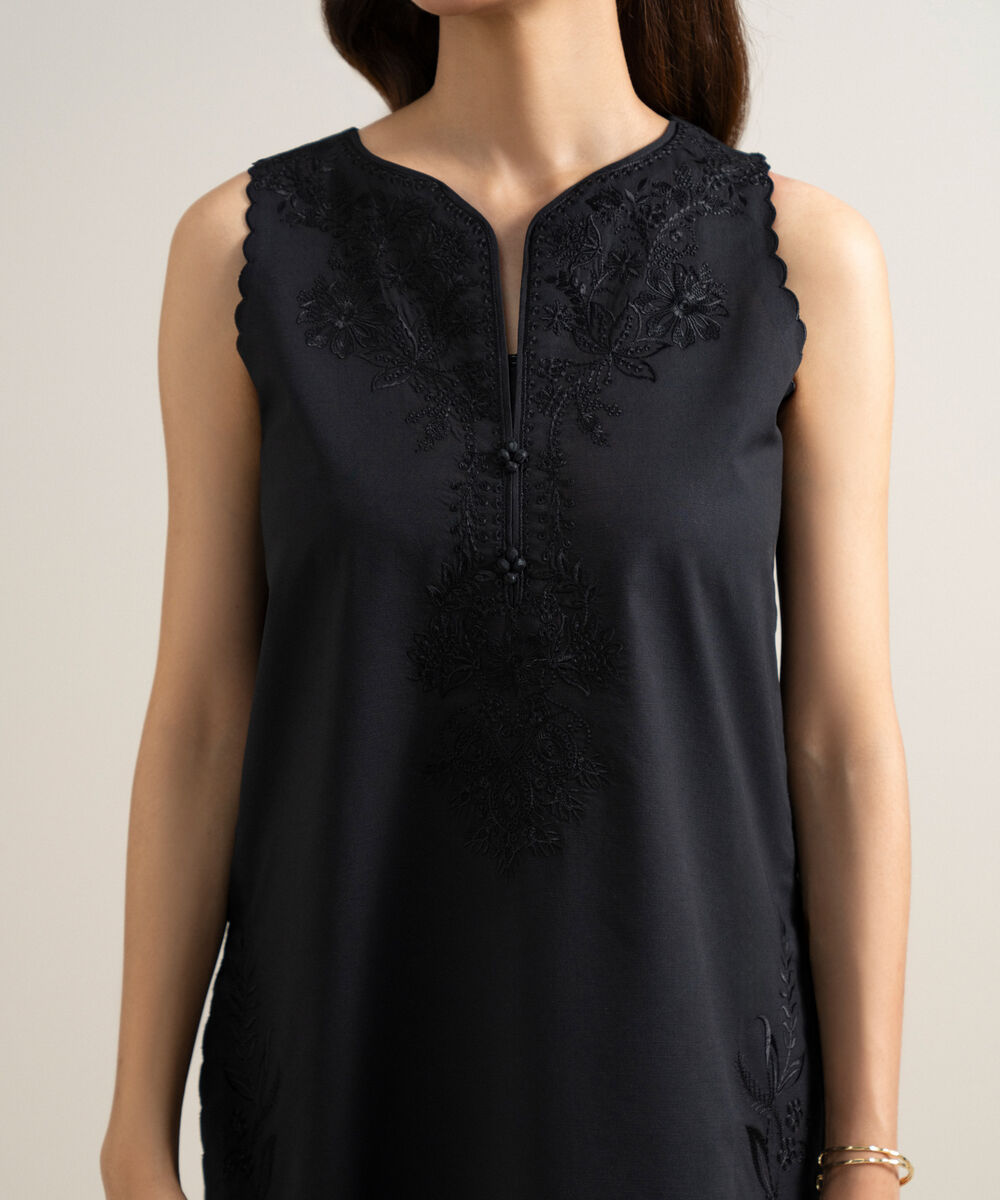 Women's Unstitched Slub Lawn Embroidered Black 3 Piece Suit