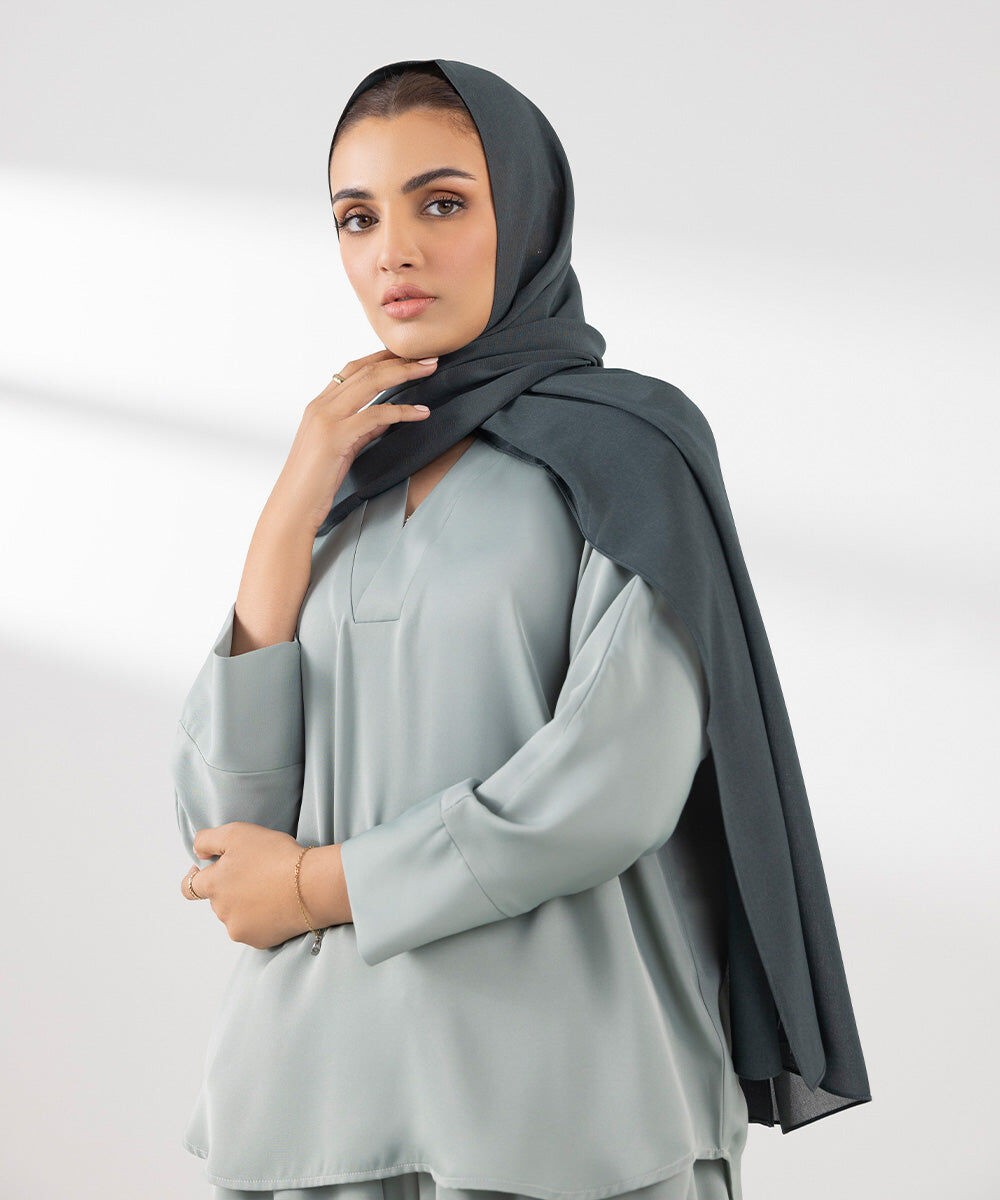 Woman - Green Flowy Shirt With Collar And Full Sleeves