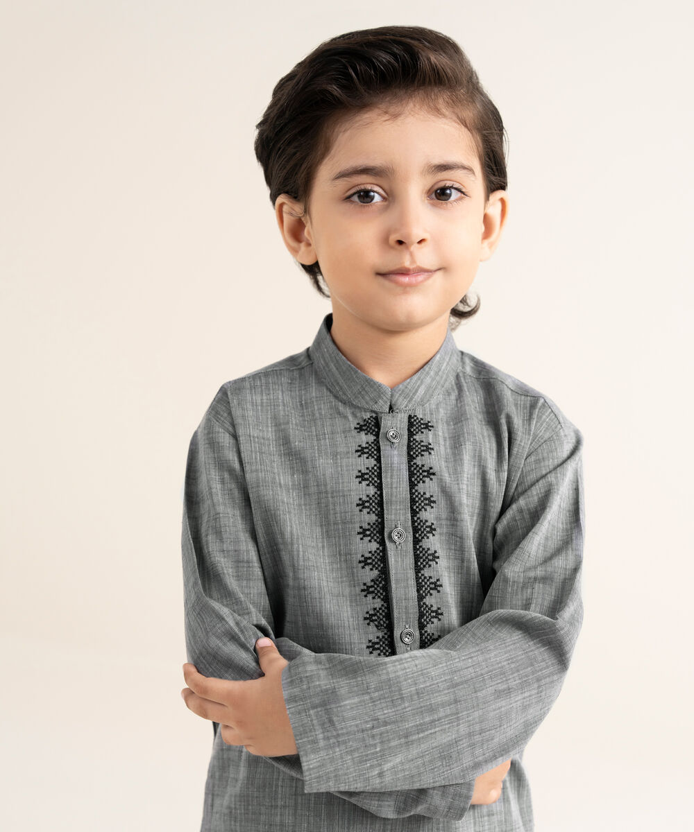 Men's Yarndyed Wash & Wear Embroidered Grey Kurta