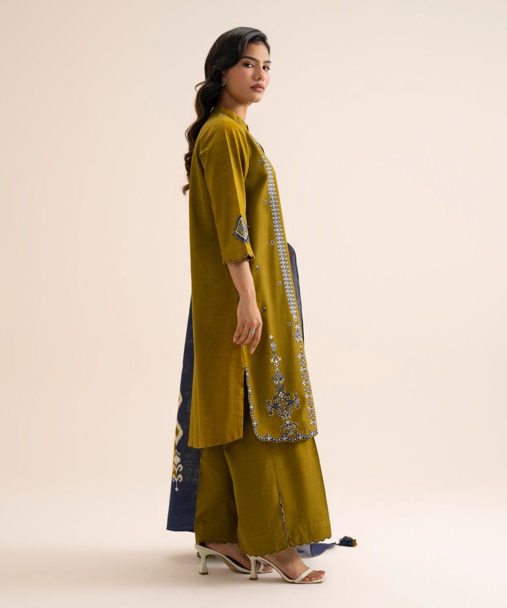 Women's Unstitched Light Khaddar Embroidered Green & Off White 3 Piece Suit