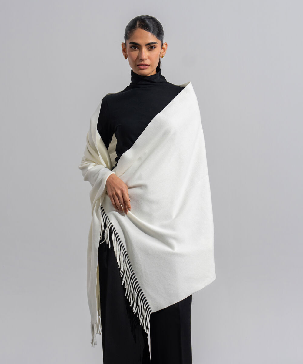 Women's Western Wear White Polyester Solid Woolen Scarf