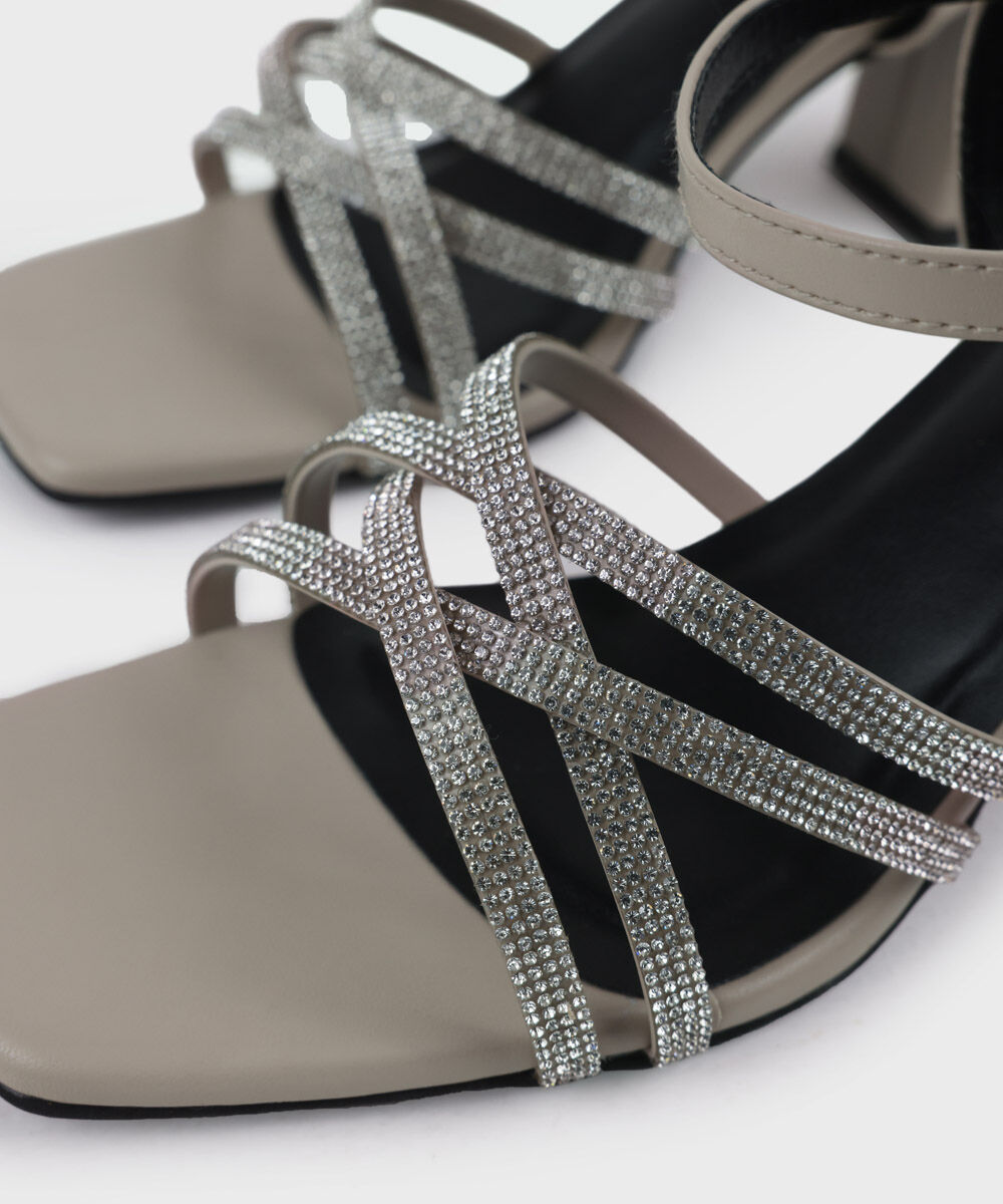 Woman - Off White Embellished Block Heels