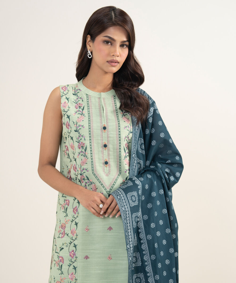 Women's Unstitched Zari Khaddar Light Green 3 Piece Suit