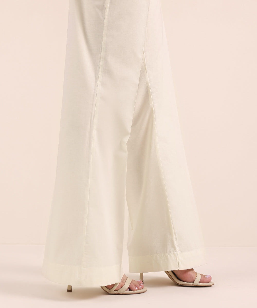Woman - Off White Solid Cambric Boot-cut Pants