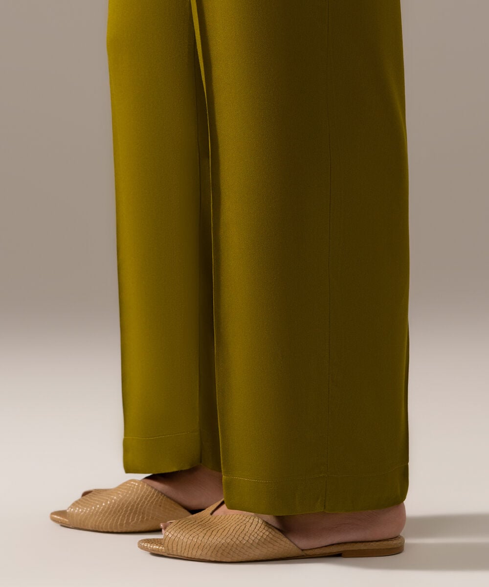 Women's RTW Bedford Solid Green Straight Pants