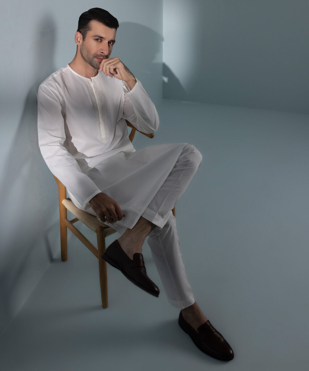 Man - White Embroidered Cotton Suit