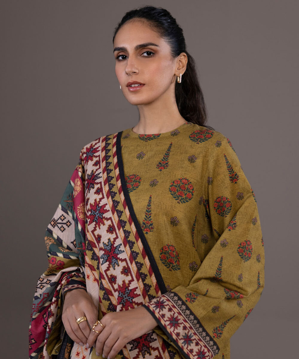 3 Piece - Printed Khaddar Suit