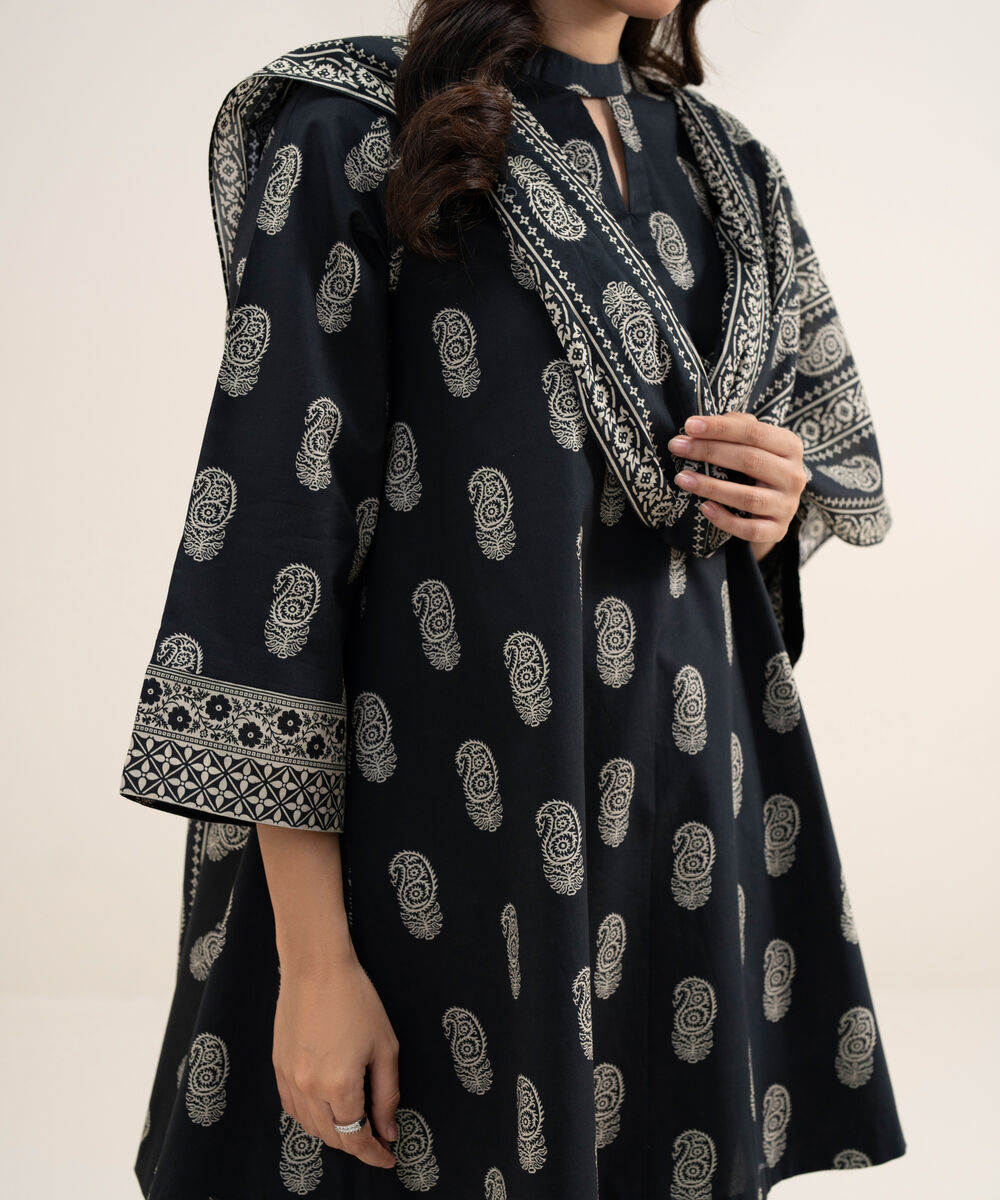 Women's Unstitched Lawn Printed Off White and Black 3 Piece Suit