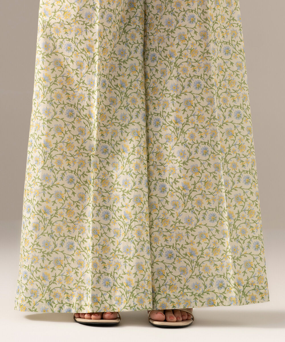 Women's RTW Crosshatch Printed White Flared Pants