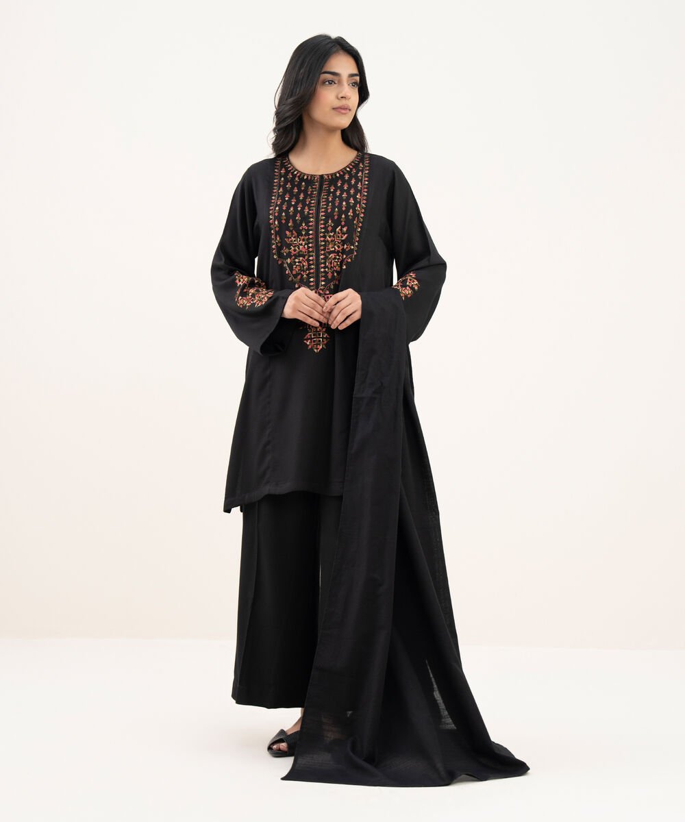 Solid Light Khaddar Black Dupatta