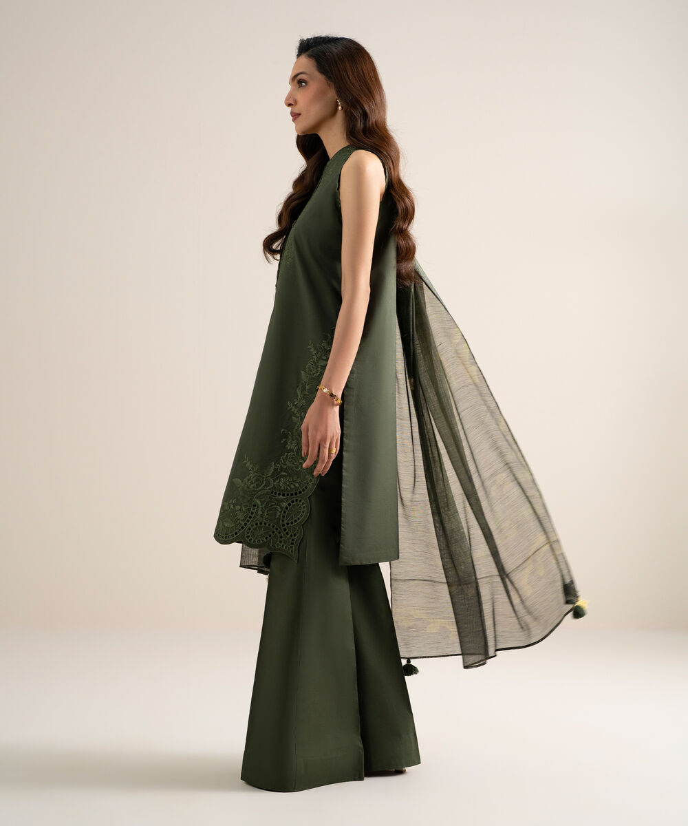 Women's Unstitched Slub Lawn Embroidered Green 3 Piece Suit