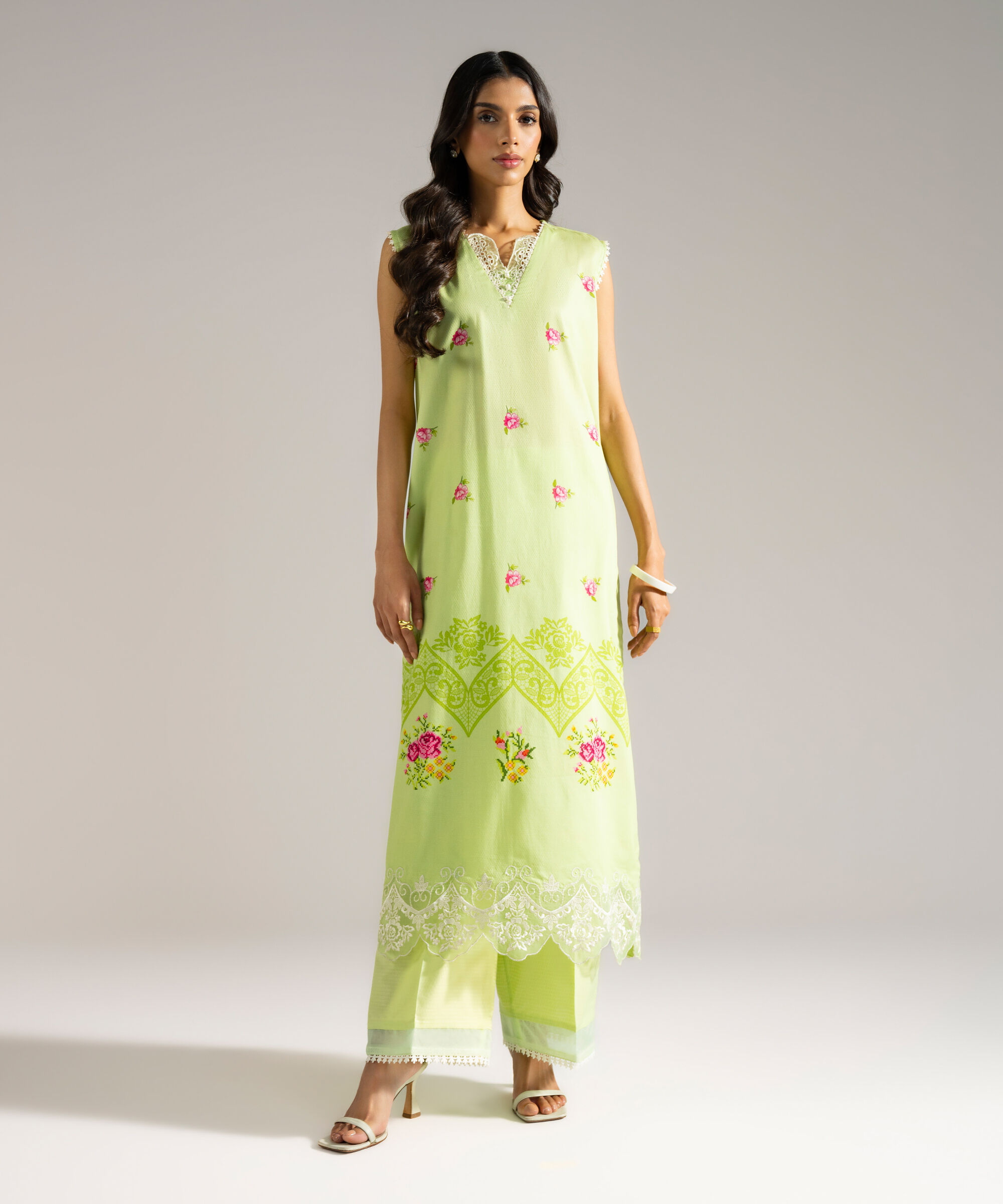 Retail Price: 5990/-PKR