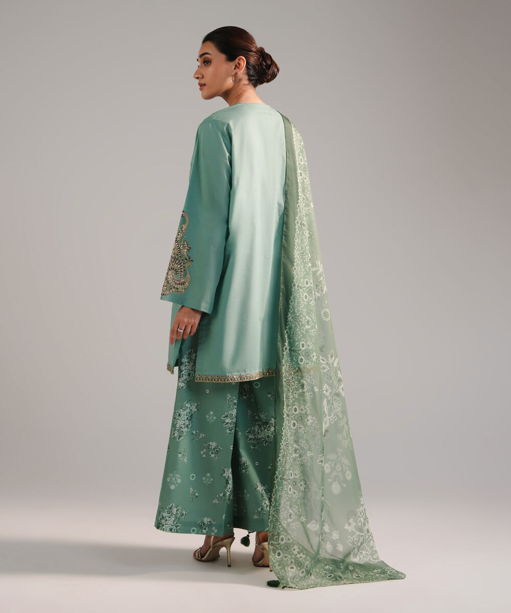 Women's RTW Slub Lawn Embroidered Green 3 Piece Suit