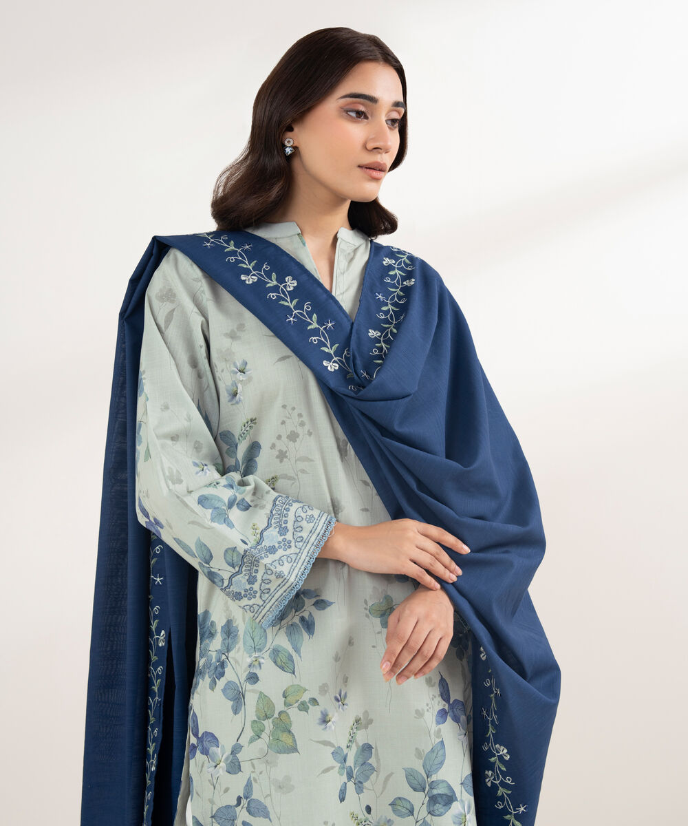 Women's RTW Cross Hatch Embroidered Blue 3 Piece Suit