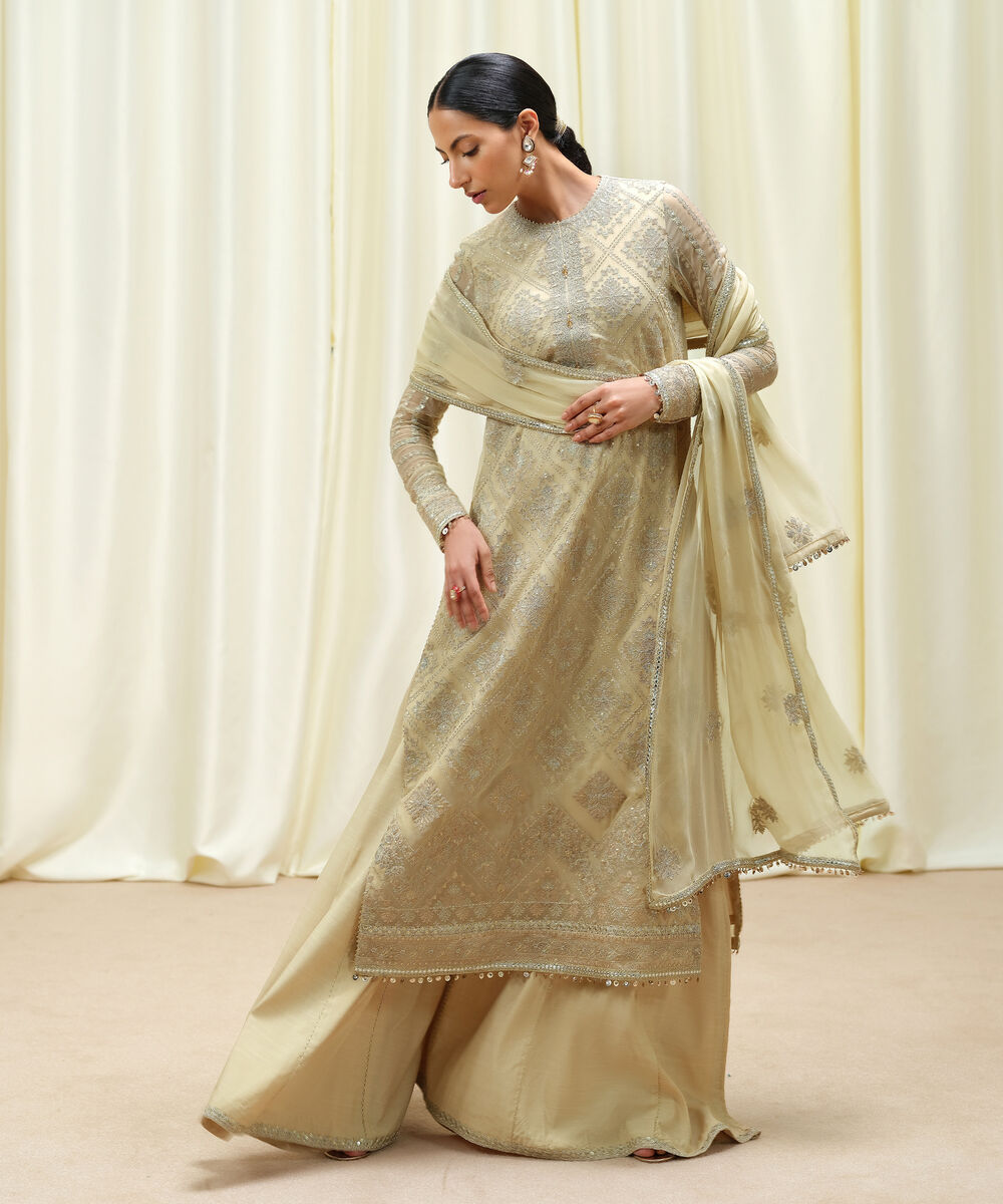 Women's Unstitched Crinkle Chiffon Dyed Three Piece Suit