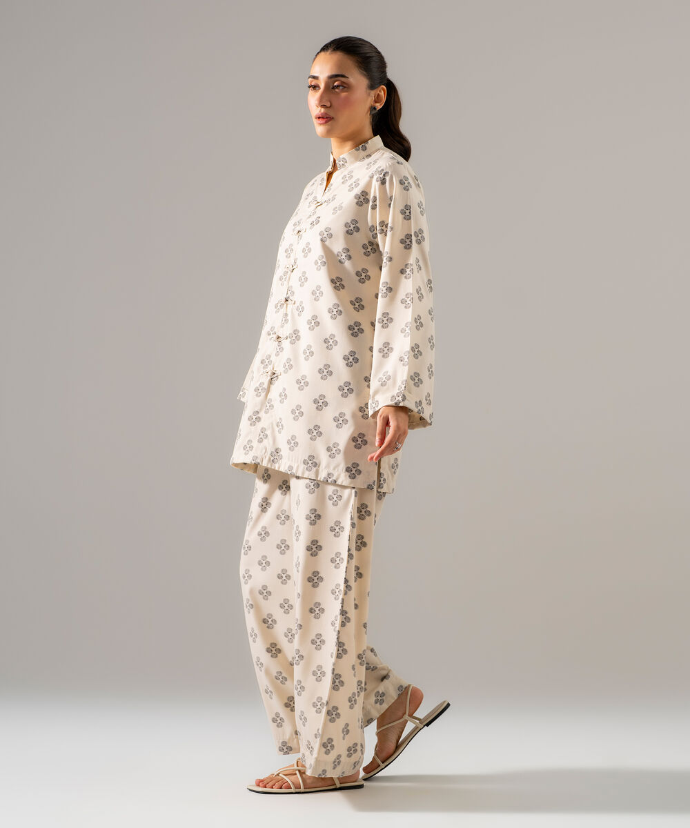 Women's RTW Poly Viscose Jacquard Solid White 2 Piece Suit