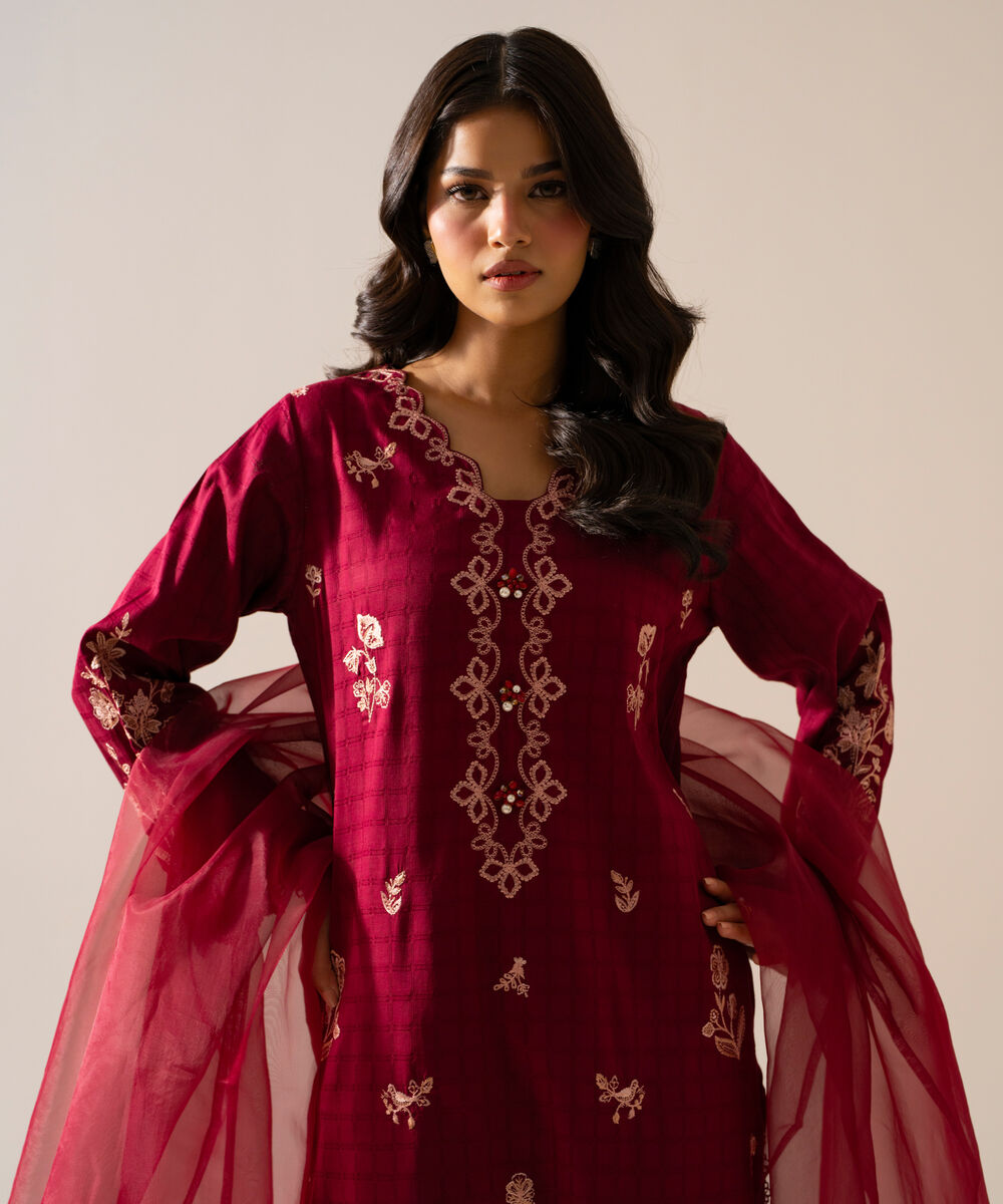 Women's RTW 3D dobby Solid Embroidered Maroon 3 Piece Suit