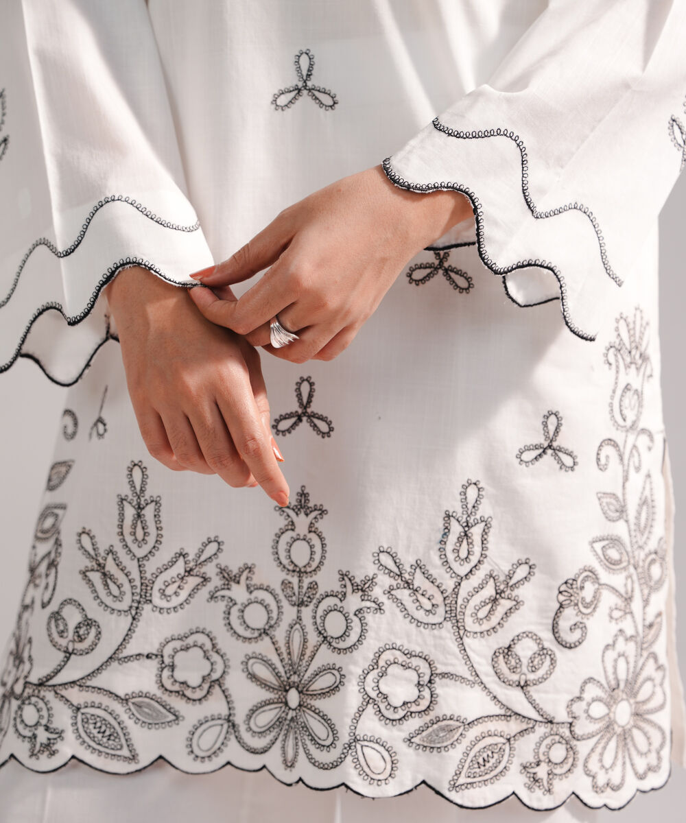 Women's RTW Cross Hatch Embroidered White Straight Shirt