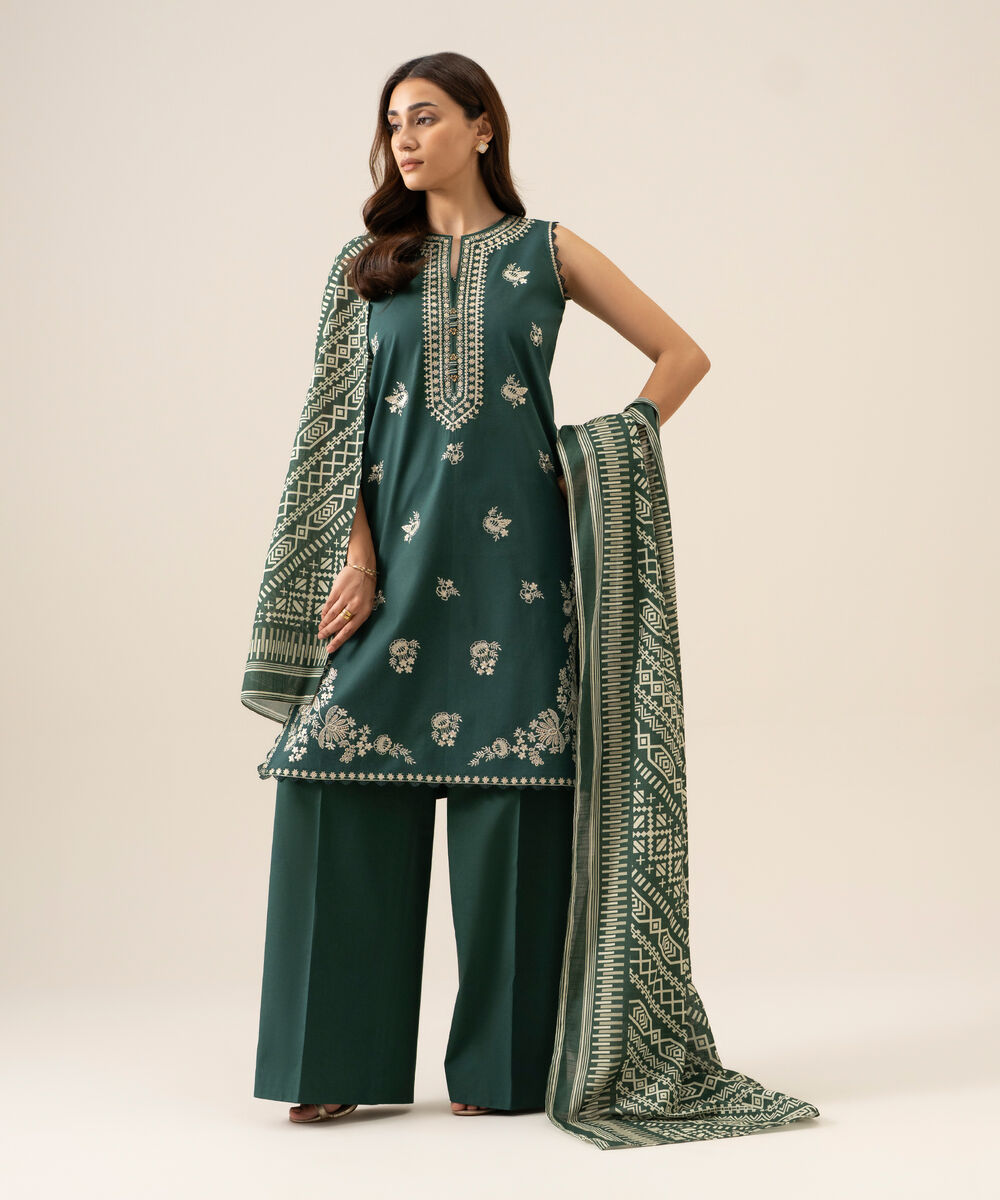 Women's Unstitched Basic Khaddar Embroidered Green 3 Piece Suit