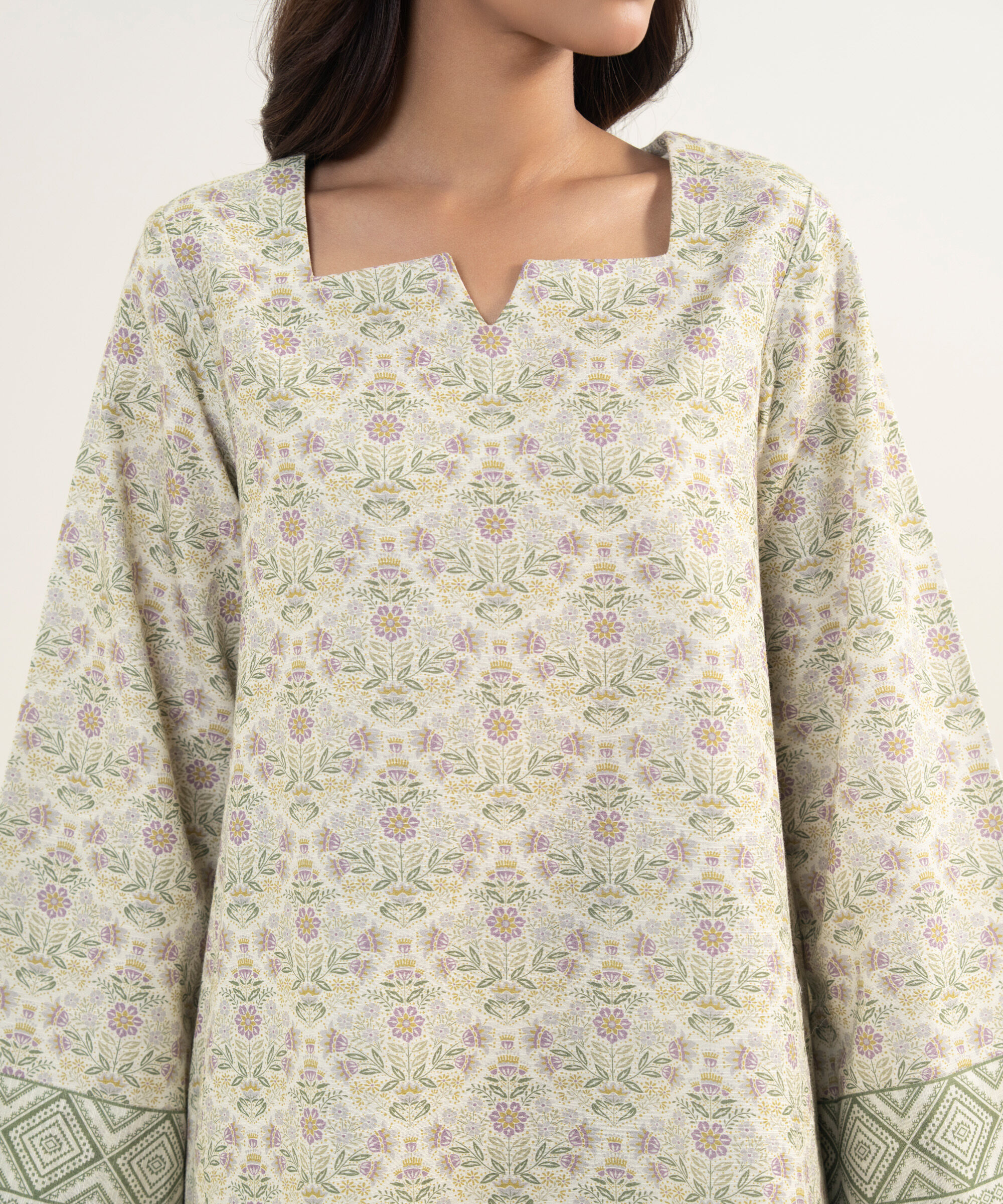 Unstitched 2 PC 00U3PDD25V96