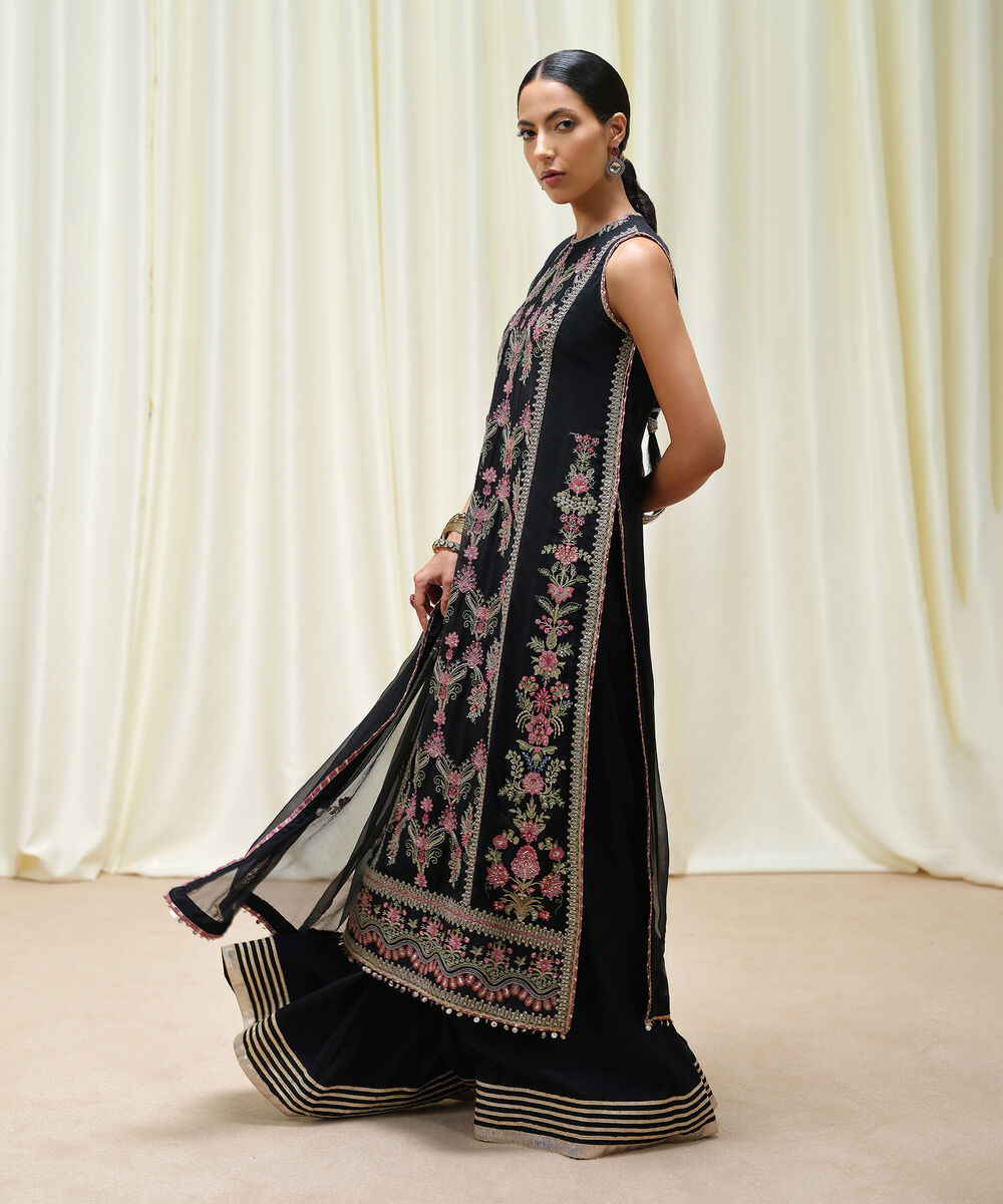 Women's Unstitched Crinkle Chiffon Dyed Three Piece Suit