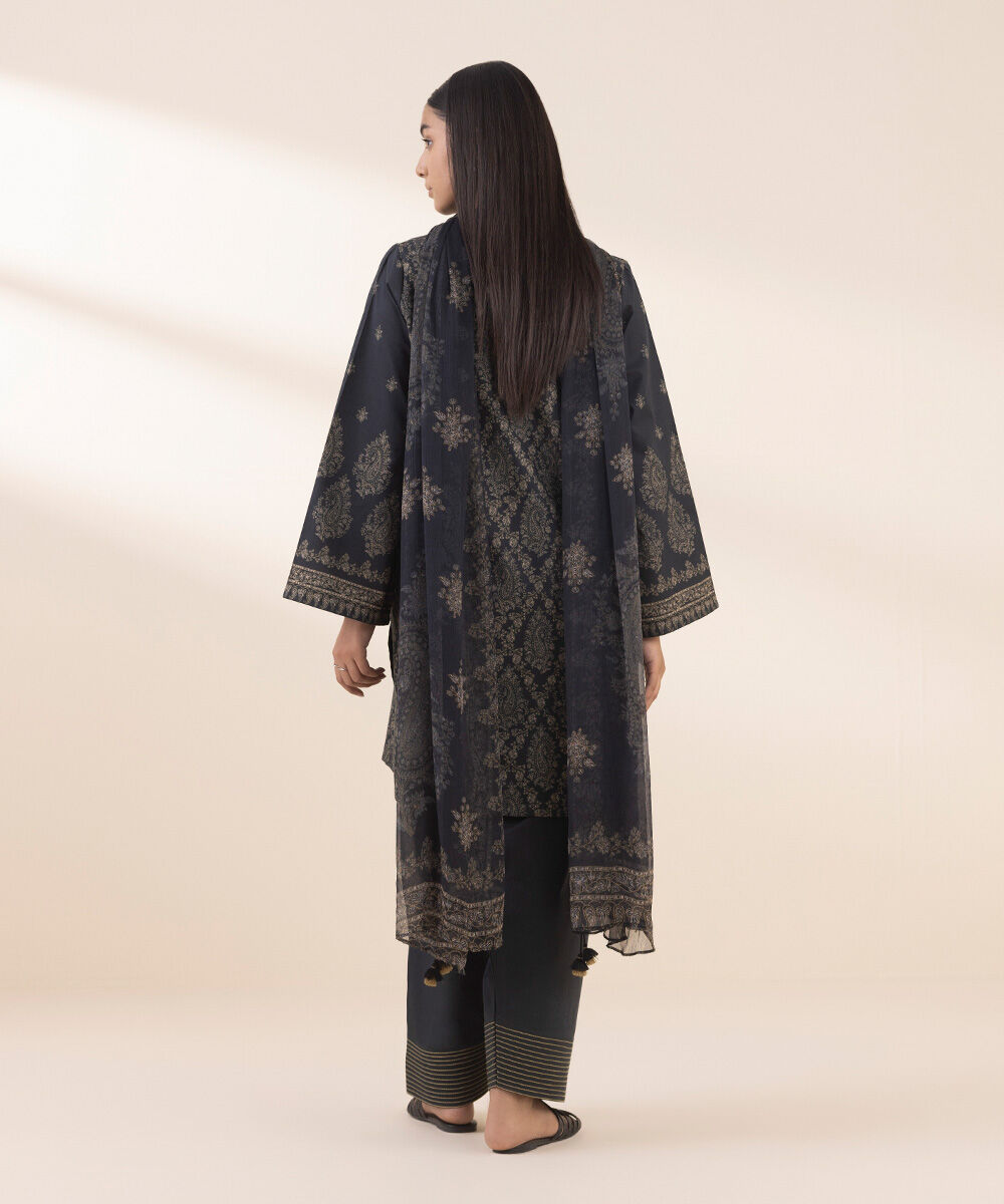 0U3PDF25V135 Unstitched 3 PC 0U3PDF25V135