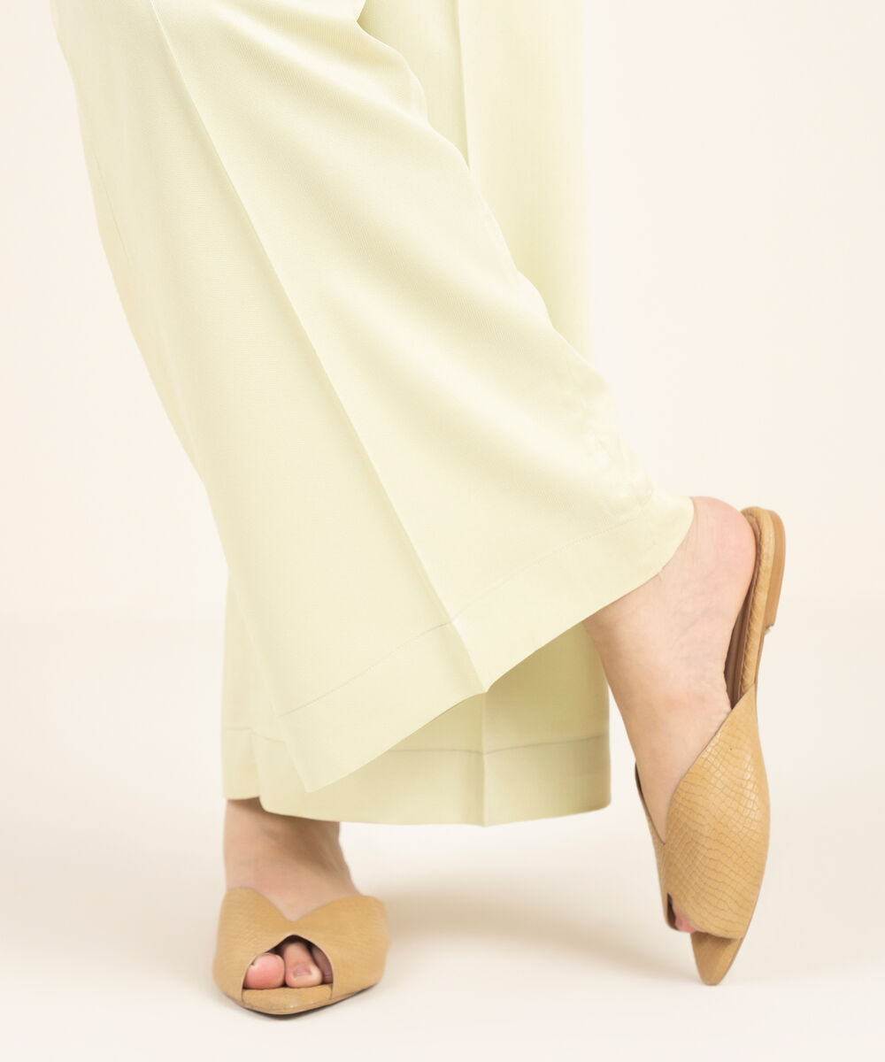 Women's RTW Bedford Solid Green Culottes