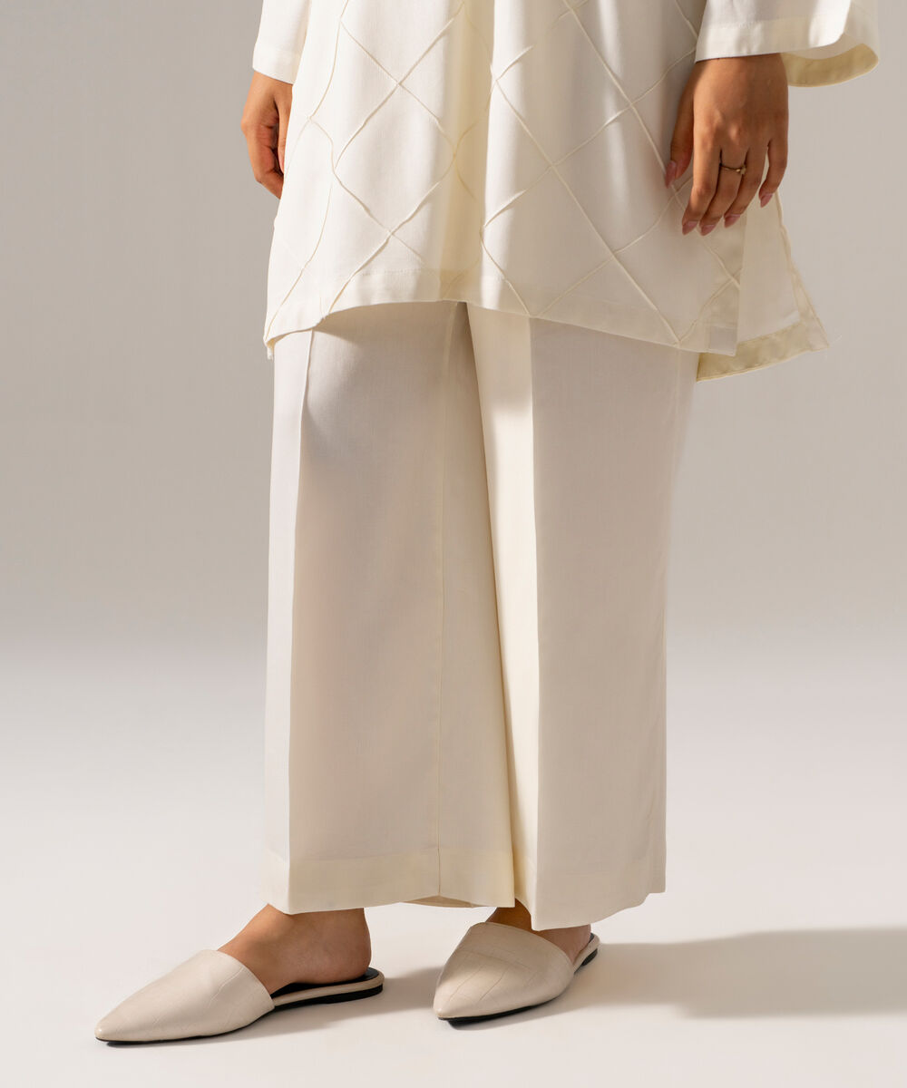 Women's RTW Bedford Solid Off White 2 Piece Suit