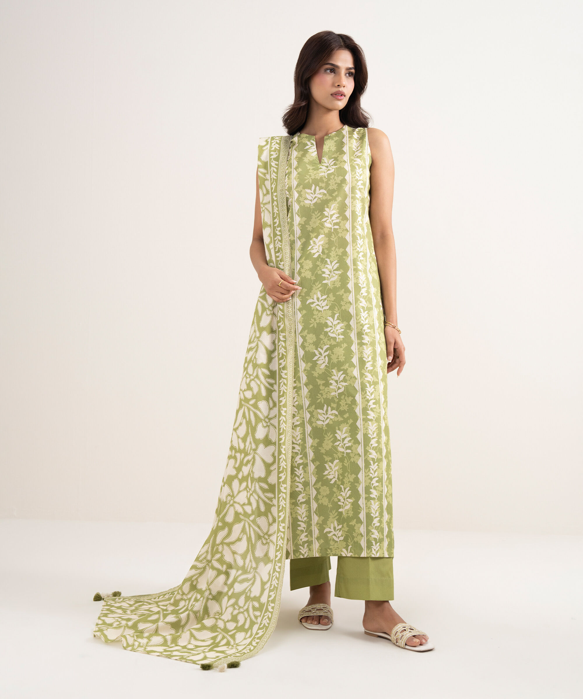 Unstitched 3 Pc Lawn PDDS26V219TS