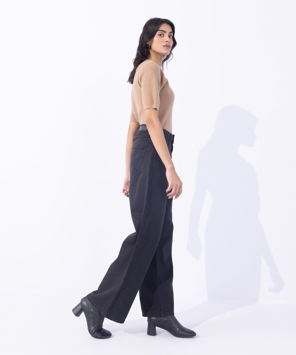 Woman - Black Cropped Wide Leg Fit  Jeans