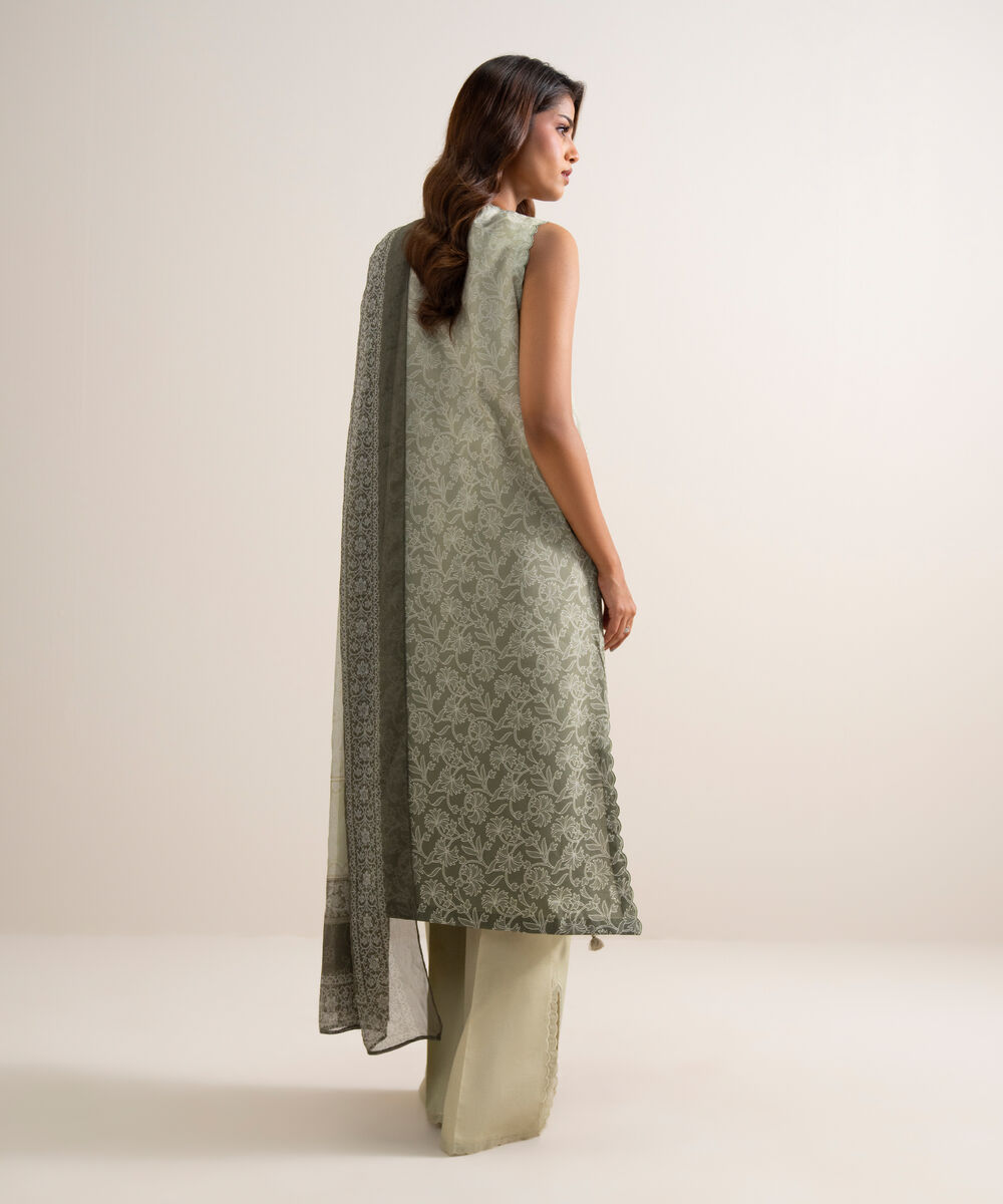 Women's Unstitched Lawn Embroidered Green 3 Piece Suit