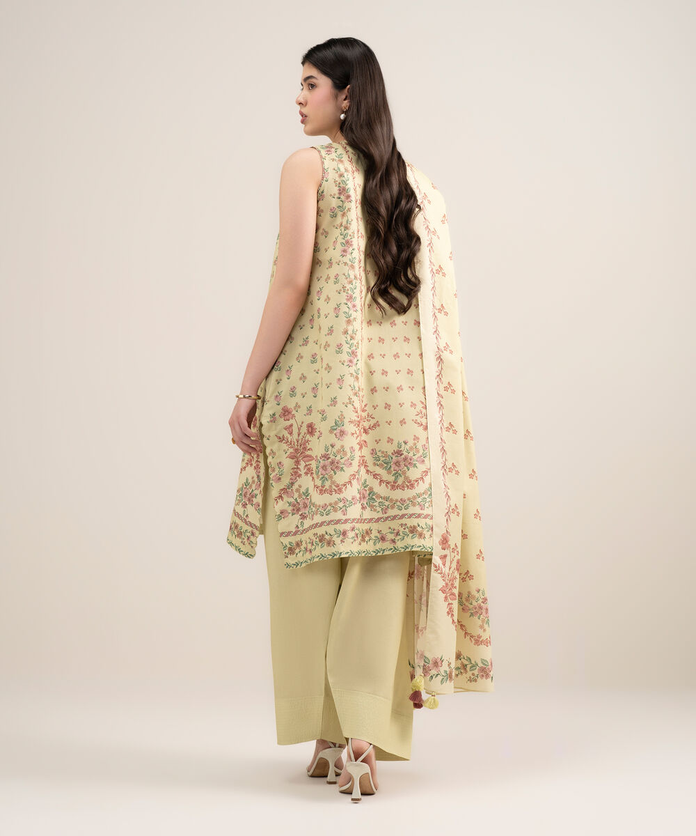 Women's Unstitched Zari Lawn Printed Yellow 3 Piece Suit