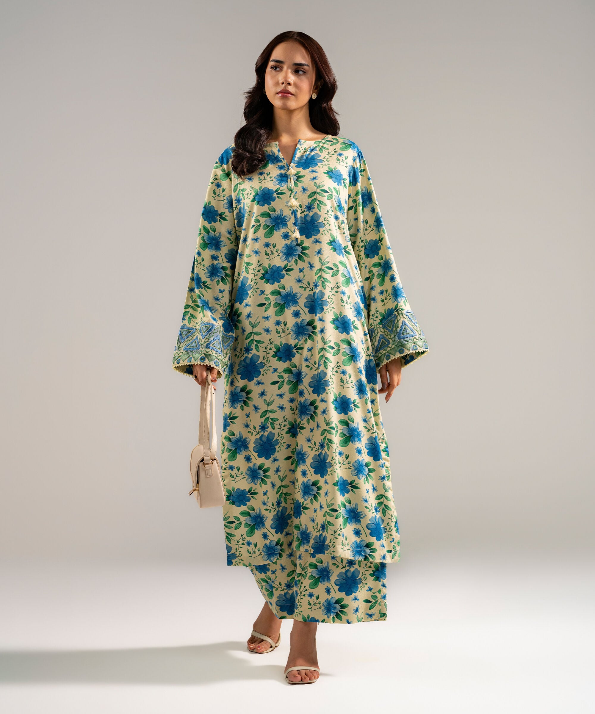 Retail Price: 7990/-PKR