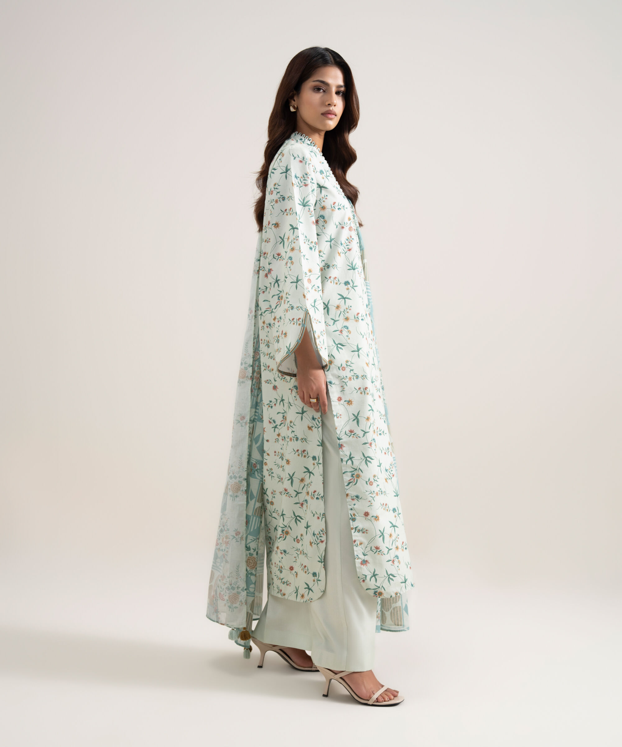 Unstitched 3 PC 3PDYS26V5137