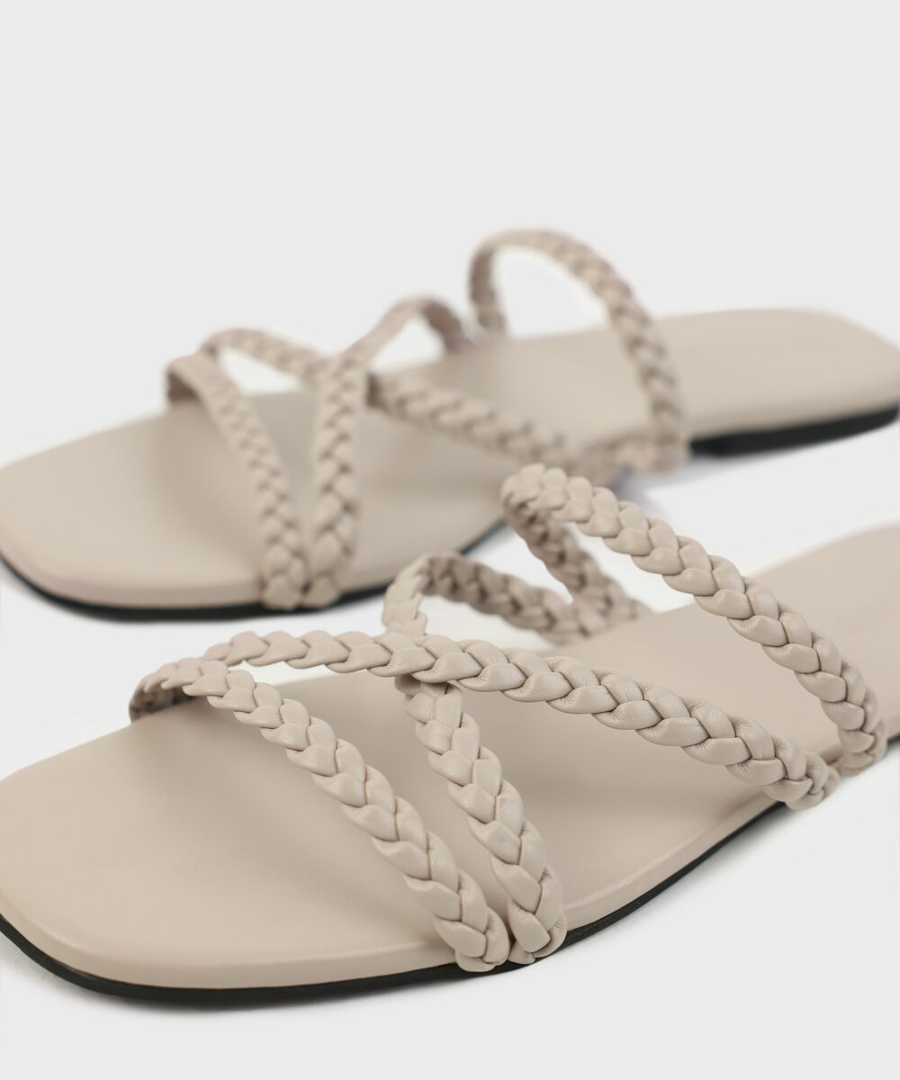 Women's Off White Flats