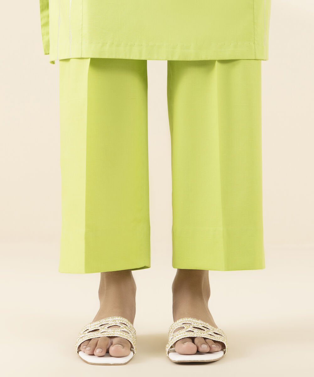 Unstitched Women's Green Textured Lawn 3 Piece Suit