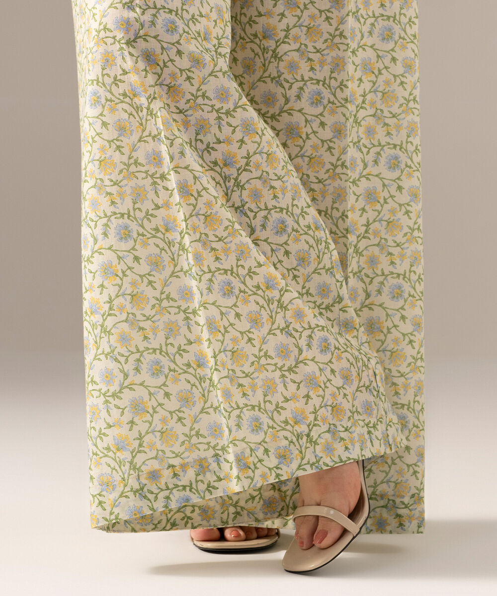 Women's RTW Crosshatch Printed White Flared Pants