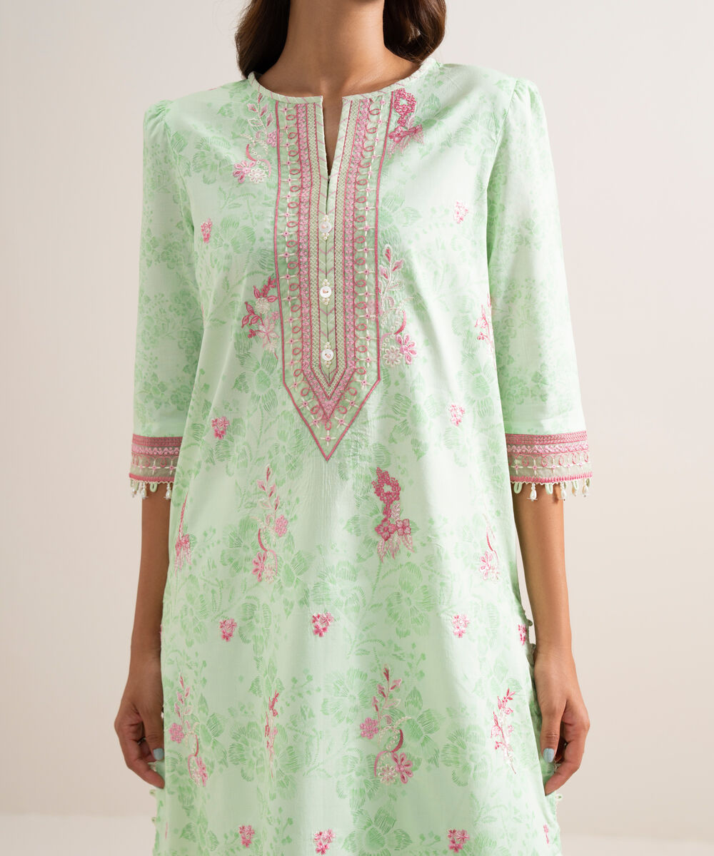 Women's Unstitched Lawn Embroidered Green 3 Piece Suit