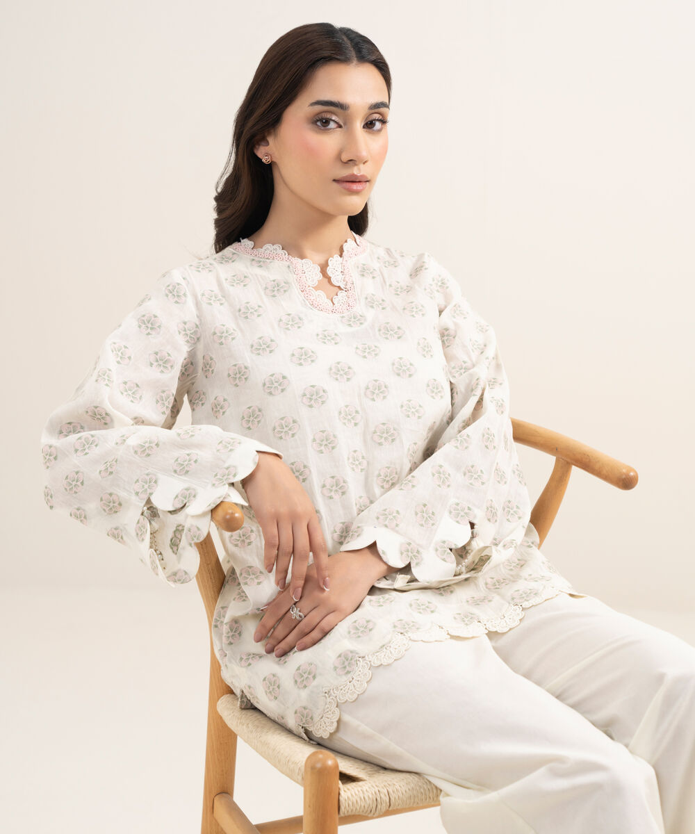 Women's RTW Extra Weft Jacquard Solid Cream White 2 Piece Suit