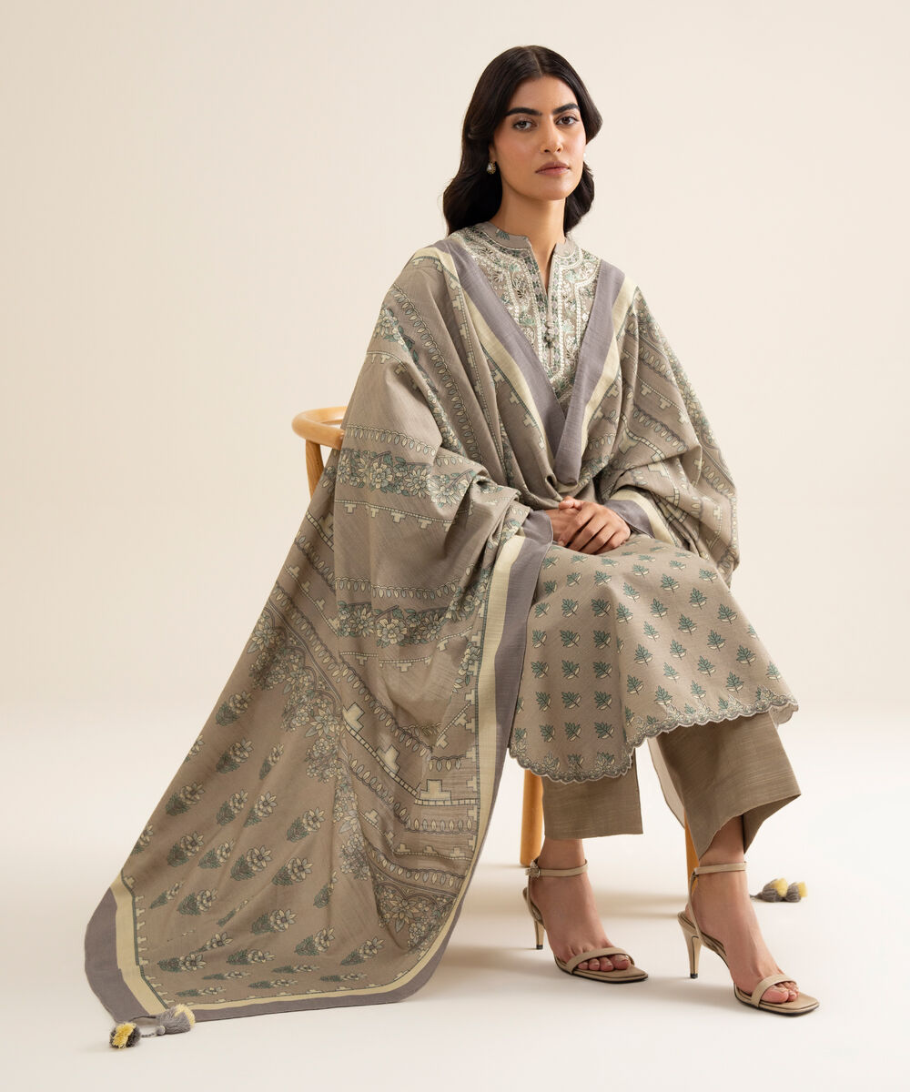 Women's Unstitched Premium Khaddar Embroidered Grey 3 Piece Suit