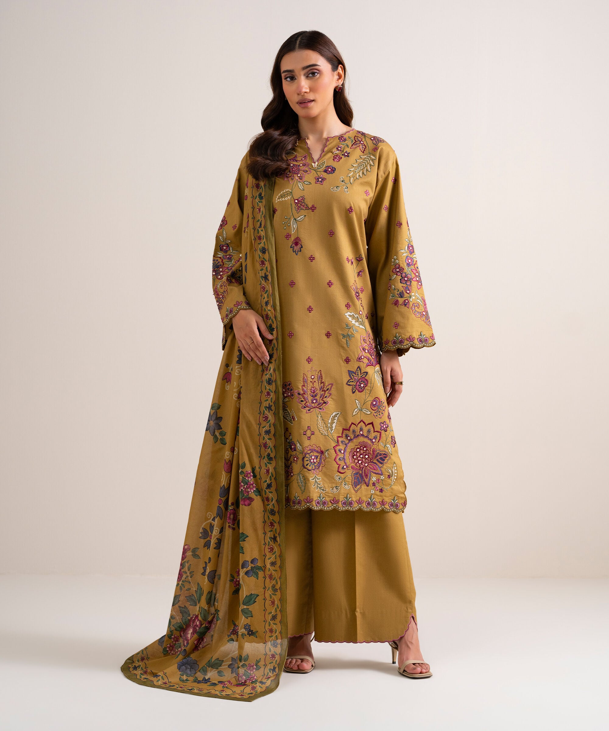 Retail Price: 7590/-PKR