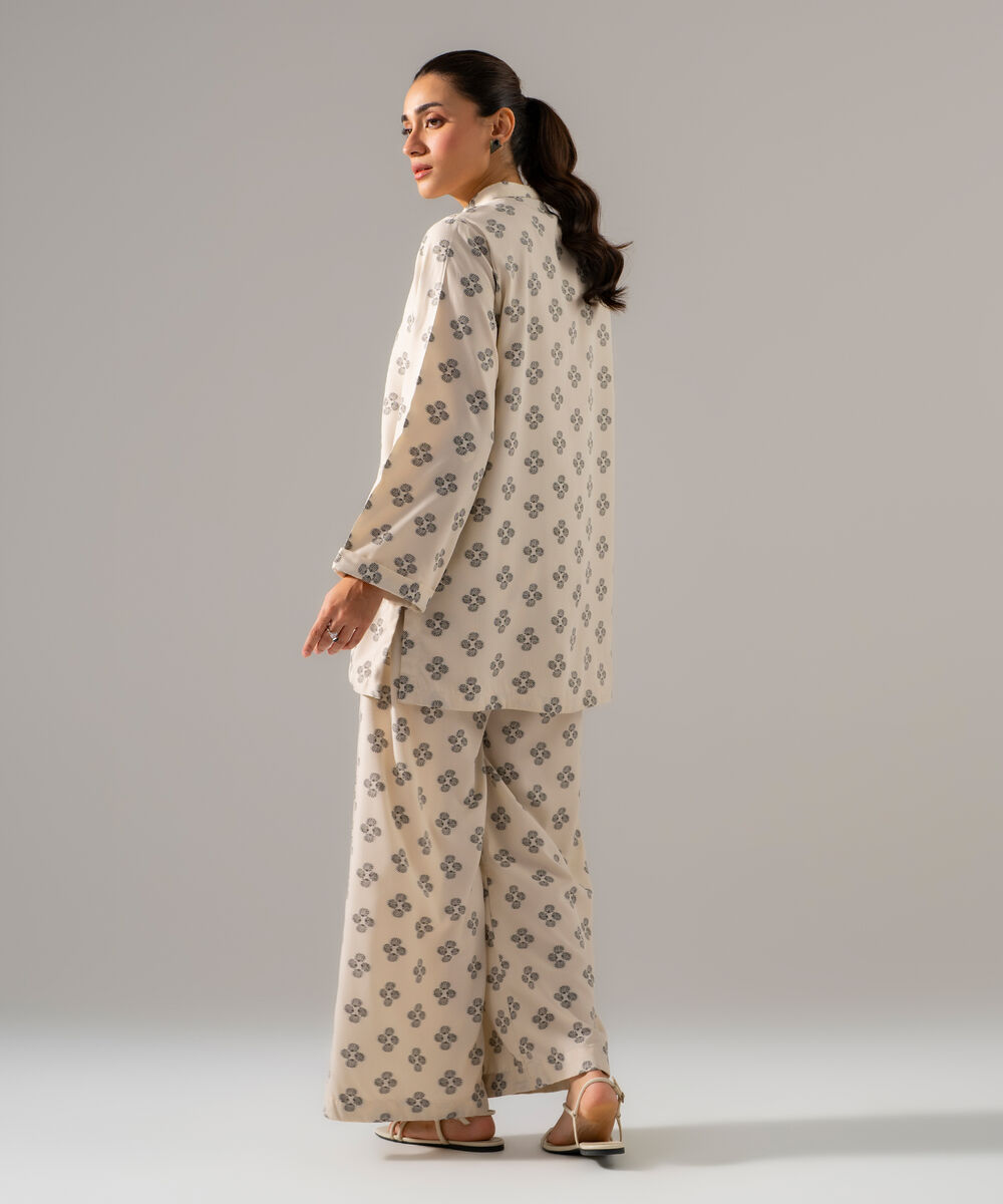Women's RTW Poly Viscose Jacquard Solid White 2 Piece Suit