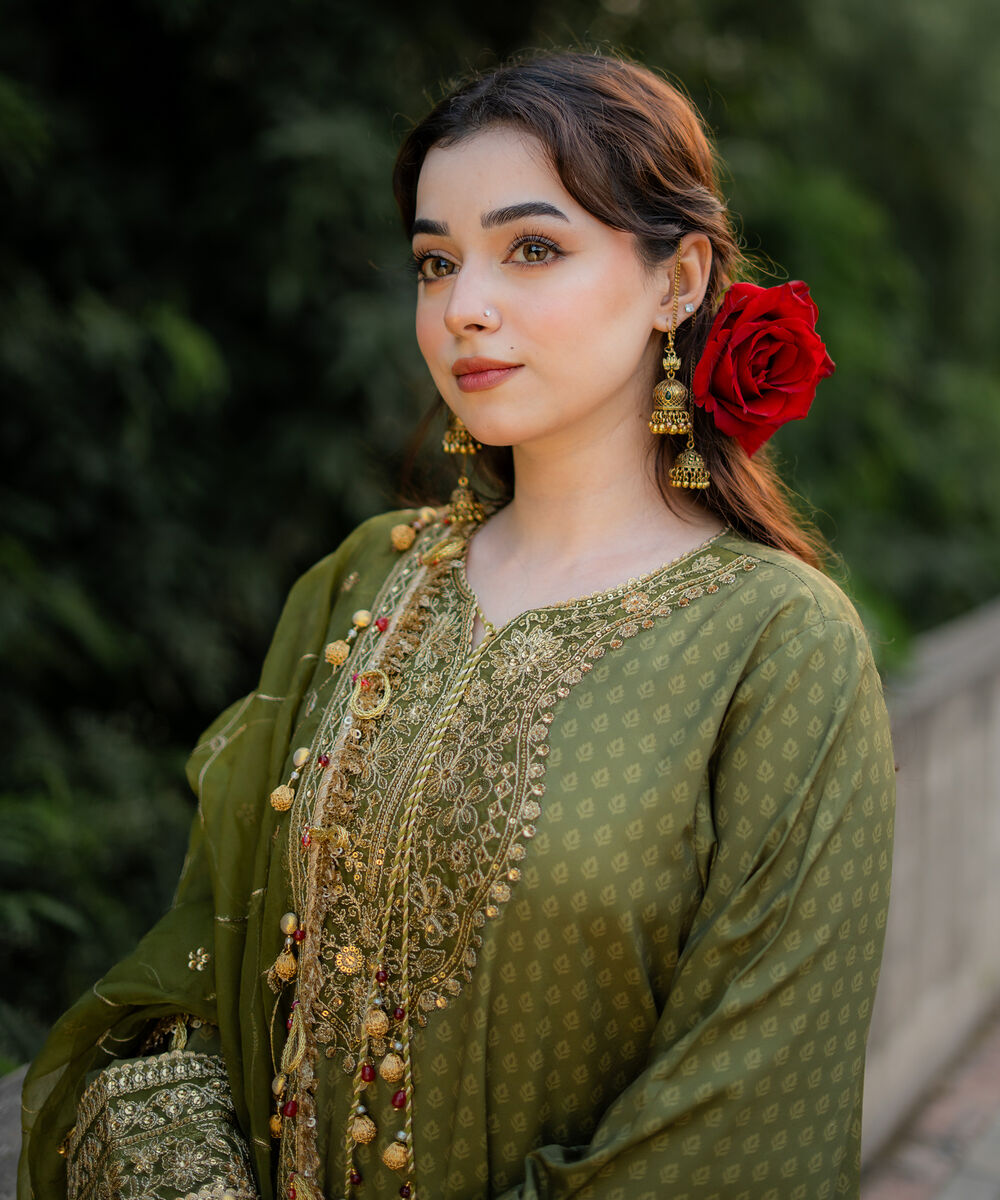 Women's Unstitched Printed Blended Grip Silk Green 3 Piece Suit